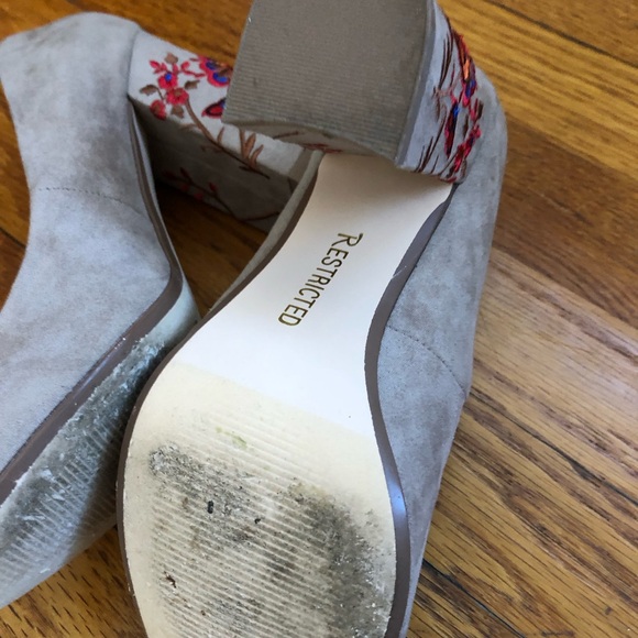 Restricted Women's Elegant Tan Heels - Picture 5 of 5